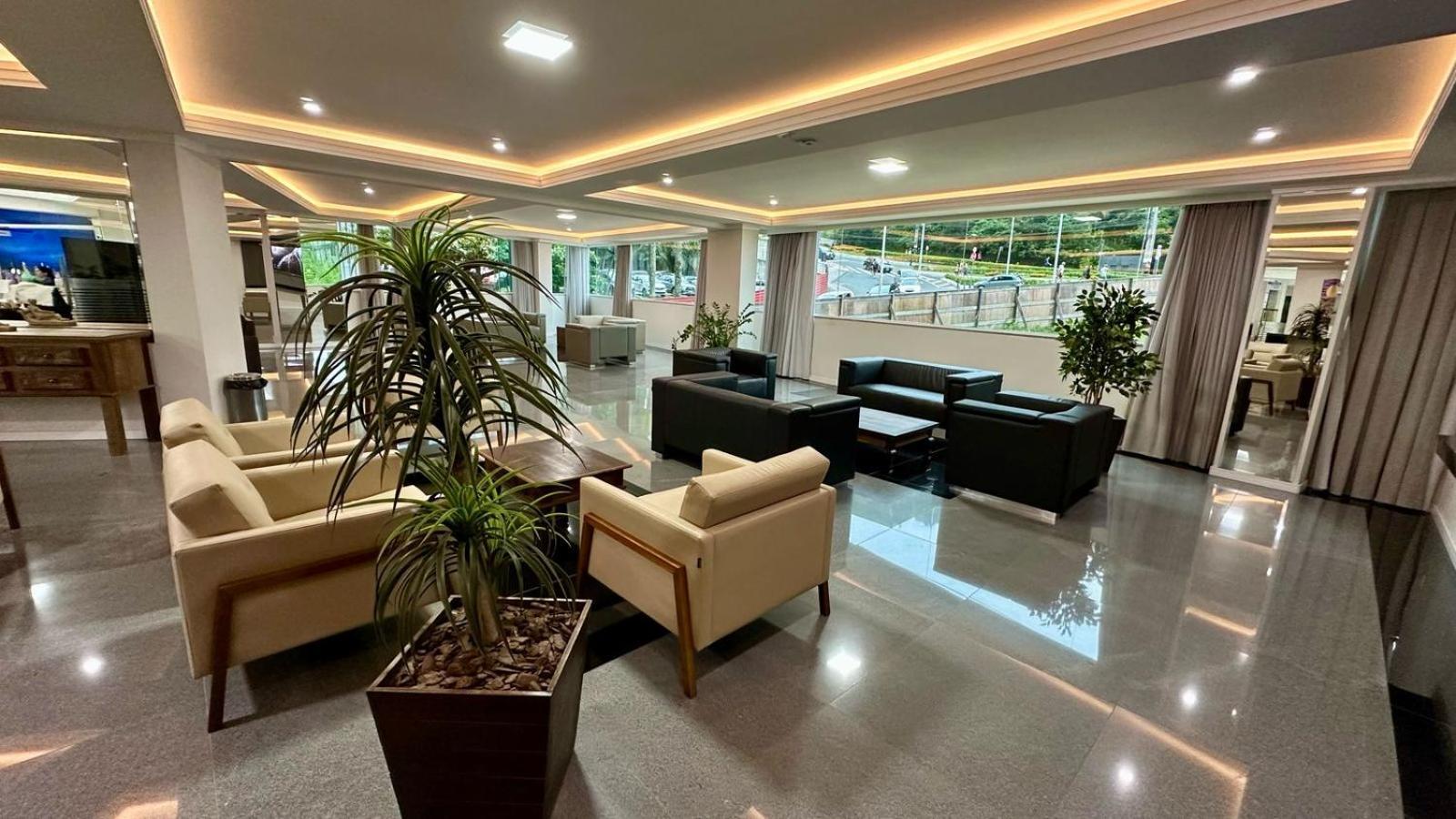 Apartamento Flat Dubai Brasileira - Piscina Frente Mar - *