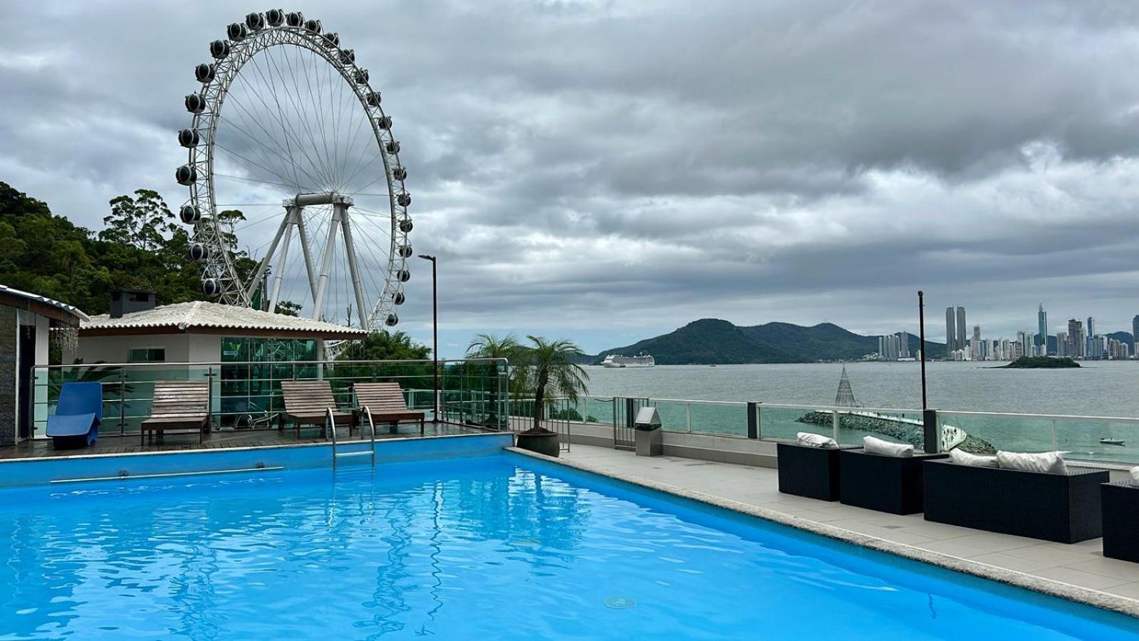 Apartamento Flat Dubai Brasileira - Piscina Frente Mar -